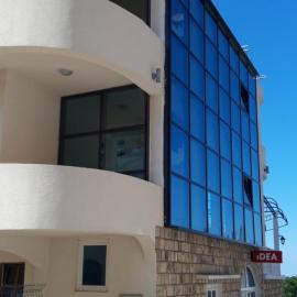 Queen Apartments & Rooms, hotel in Dobra Voda