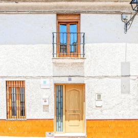 4 Bedroom Gorgeous Home In Zafarraya, hotel u gradu Zafarraya