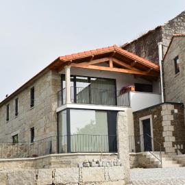 Viesnīca Casinhas da eira caramulo turismo rural pilsētā Arca