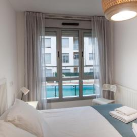 Esguil, apartamento con piscina, a 3 km de la playa VUT-2995-AS, hotel em Llanes