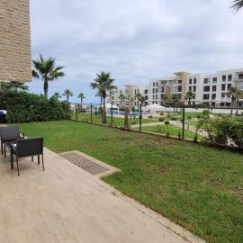 Plage des nation Prestigia 2 bedroom 100 mètre to the beach with huge pool, hotel a Zardal