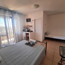 White Beach, hotel u gradu Algero
