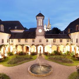 Villa Médicis AUTUN، فندق في أوتون