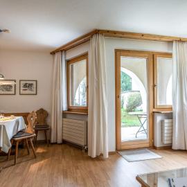 Apartment Chesa Auricula 1-1 by Interhome, hotel in Sils Maria