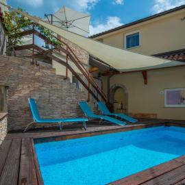 Holiday Home Veli by Interhome, hotel a Veli Brgud