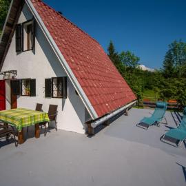 Chalet The Fox by Interhome