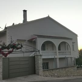 Perithia Cottage, hôtel à Perítheia