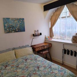 Cosy Flat in a Pretty Town., hotel in Crewkerne