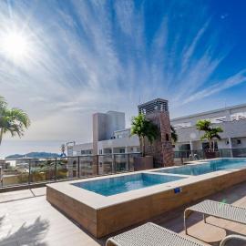 Porto Madero - Apartamento em Condo com Piscina, hotel in Bombinhas