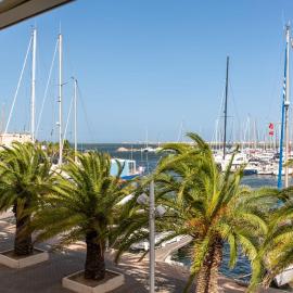 Studio cabine Viktoria, hotel in Gruissan