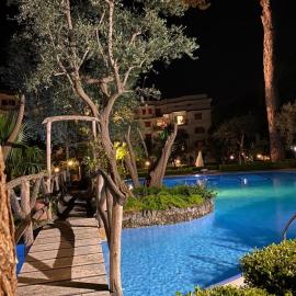 SORRENTO HOME e FLAT PARK AND POOL, hotel in Sorrento