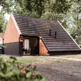Het Houten Huisje 84 Luxe vakantiewoning Zuid Limburg, Hotel in Simpelveld