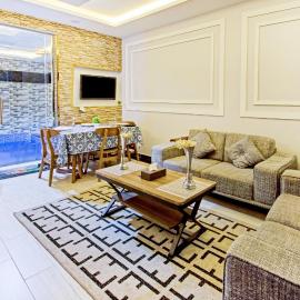مساكن العاج, hotel u gradu Aba