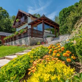 Holiday Home Mare near River, hotel in Karlovac