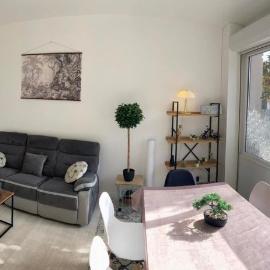 Chambre privée face à la gare, viešbutis mieste Tarbas