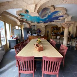 HOME LE SOFT Vic sur Cère, hotel in Vic-sur-Cère