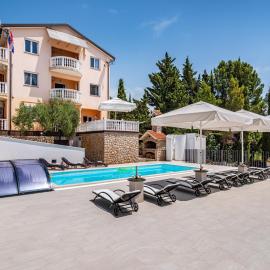 Apartments Prkačin, hotel in Starigrad