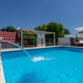 Holiday house Mala, готель у місті Синь