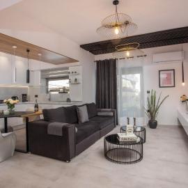 Rhodes Diamond luxury flat in the heart of town