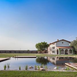 Corte Lanfranconi Private Villa Retreat & Biolake, hotel sa Pescantina