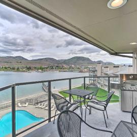 Beautiful Condo w/ Balcony on Lake Chelan!, hotel in Chelan