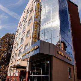 Optima Rivne, hotel en Rivne