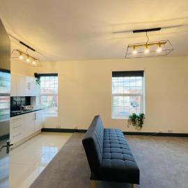 The Aylestone- Leicester City 1 Bedroom Apartment, Free Parking by YO ROOM!