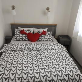 Happy Apartment, отель в Карловаце