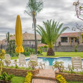 Atlantic Pearl Guest House Broadacres, hotel in Sandton