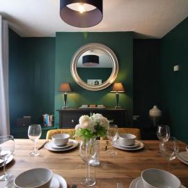 West Street Retreat Grade II listed townhouse, hotel in Harwich