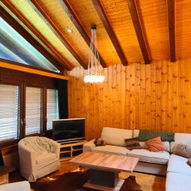Haus Azurit Dachwohnung Nr.30, hotel v destinácii Grächen