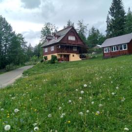 Casa din Poiană, hotel a Hănăşeşti
