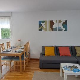 Appartement lumineux T3 avec jardin privatif à Hendaye - Parking et wif gratuit, хотел в Хендае