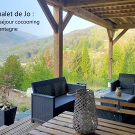 Au chalet de JO avec accès à l'espace piscine et jacuzzi, hotel Muhlbach-sur-Munster városában 