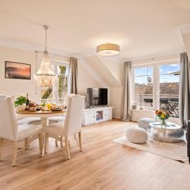 Ferien-Apartment Irisblüte - mit priv Strandzugang, hotel a Friedrichshafen