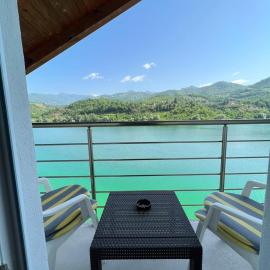 S&R Lake View Hostel, hotel a Konjic