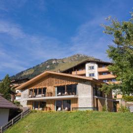 Arla Luxury Home