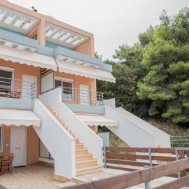 House Vraсhos-Loutsa, hotel en Vrachos