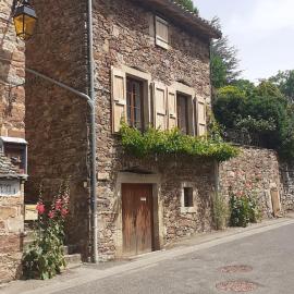 Maison avec jardin SYLVANES, hotel i Sylvanès