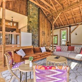 Charming Waitsfield Escape: 10 Mi to Sugarbush!, hotell sihtkohas Waitsfield