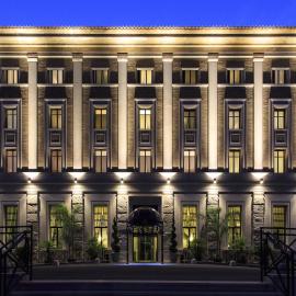 TH Roma - Carpegna Palace, hotel sa Roma