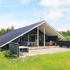 8 person holiday home in Højslev-By Traum, hotel u gradu Højslev