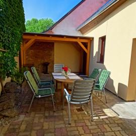 Atrium House - Netolice, hotel in Netolice