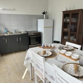 Maison au coeur du Morvan، فندق في Arleuf