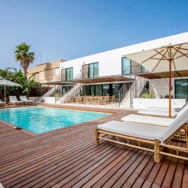 Can Micalet, hotel i La Savina