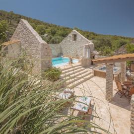 Casa M Hvar、Zastražišćeのホテル