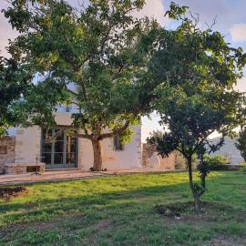 PYRGOS - Traditional house at Kaloxilos, Naxos, viešbutis mieste Khalkíon