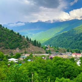 ლენტეხის მთის სასტუმრო - Lentekhi Mountain Inn, khách sạn ở Lentekhi