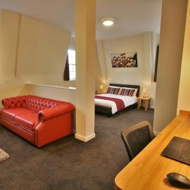 Central Hotel Gloucester by RoomsBooked, hotelli kohteessa Gloucester