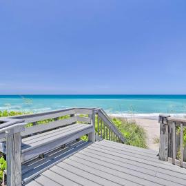 Stuart Condo at Beachfront Resort w/ Ocean Views, hotel in Stuart